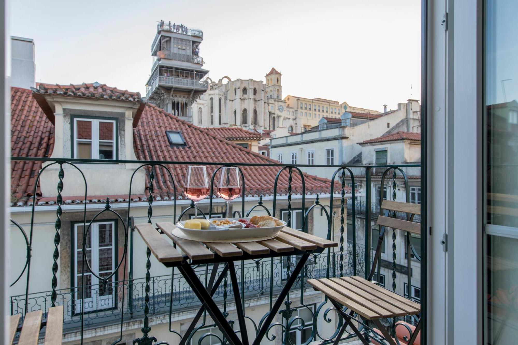 Ando Living - Santa Justa 79 House Apartment ลิสบอน ภายนอก รูปภาพ